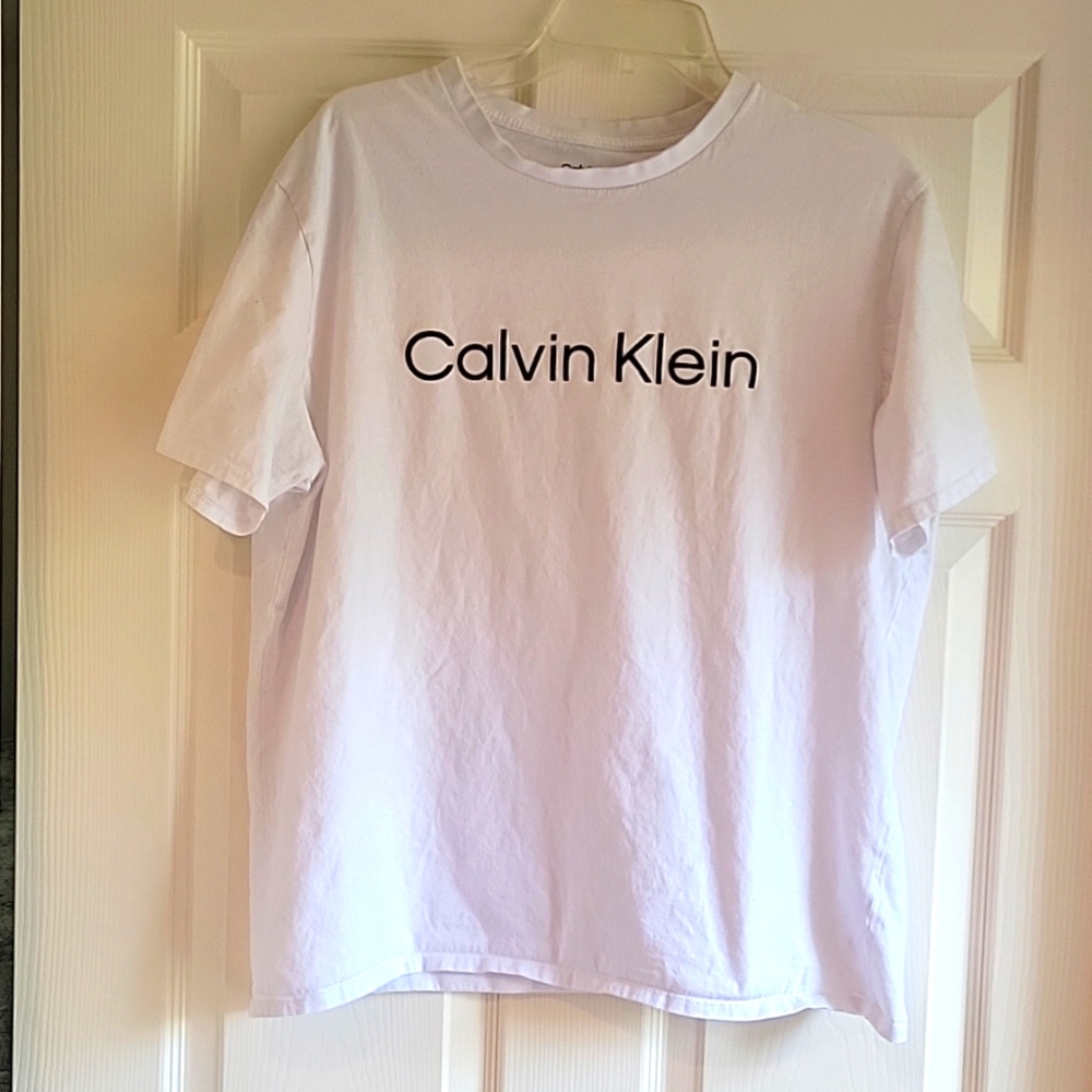 Calvin Klein T-Shirt sz LG cotton